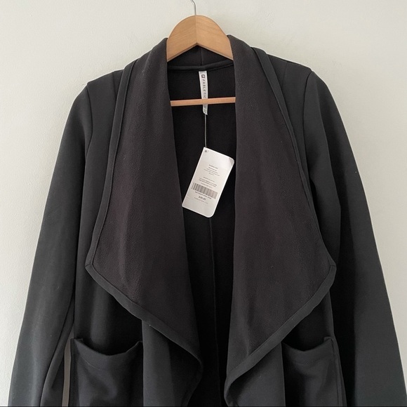 NWT Fabletics Eugenia Black Coat - Picture 8 of 10